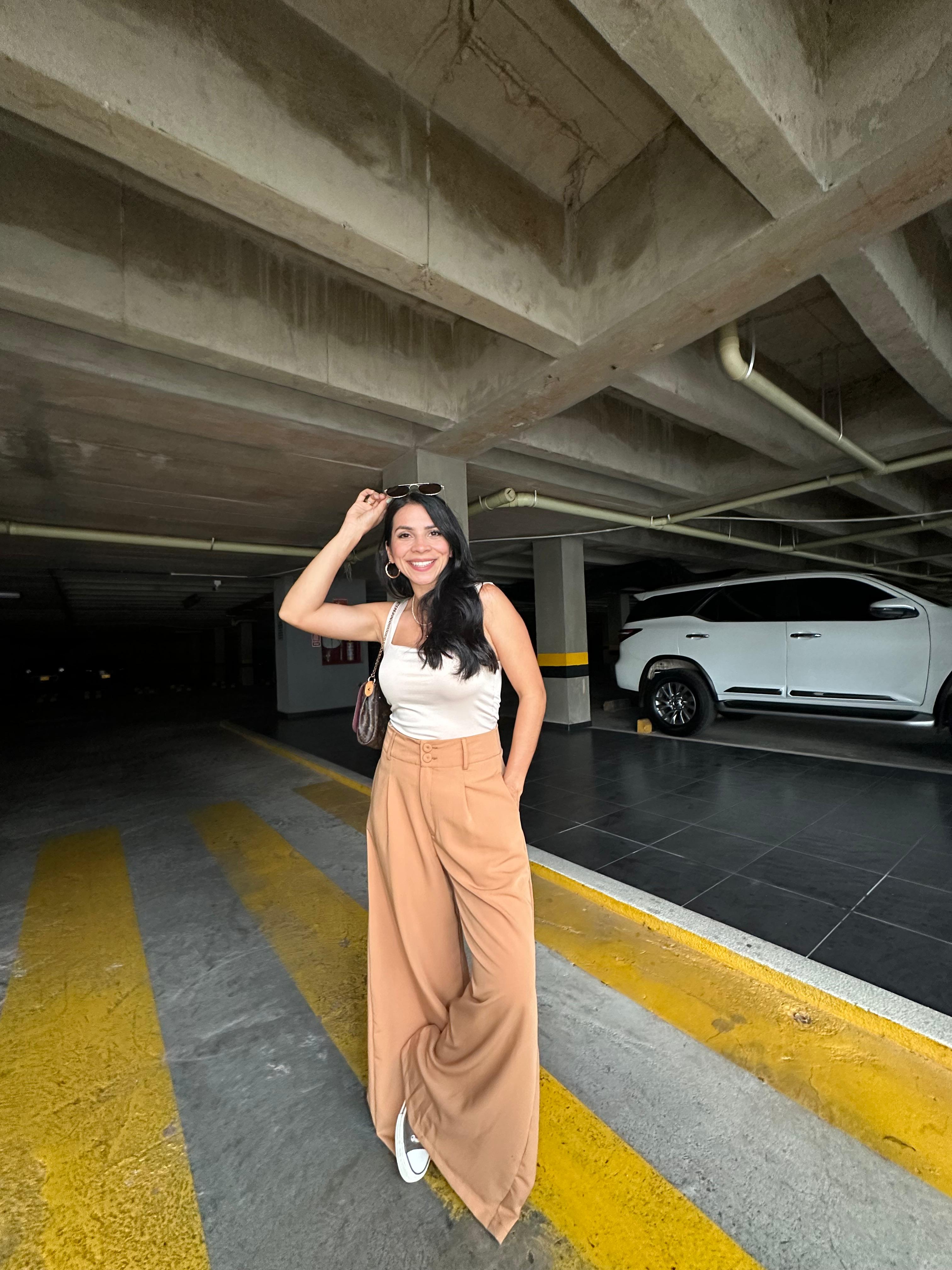 BASICA NORMAL TIRAS NUDE